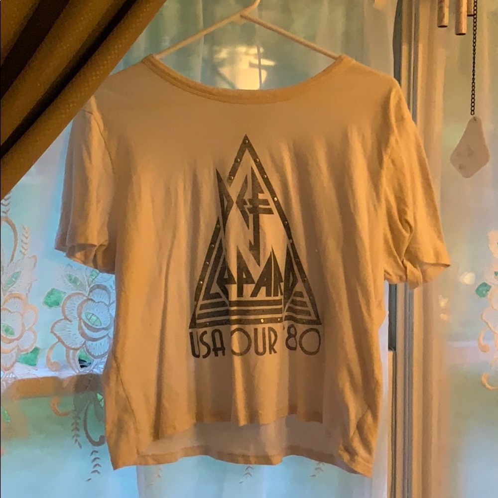 Distressed American Eagle T shirt